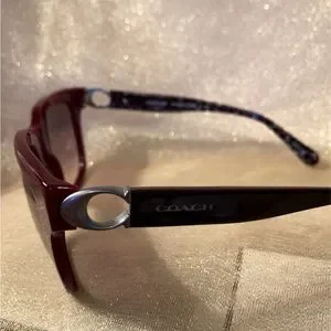 Coach HC 8240 Bordo Luxottica Group Milano Sunglasses Coach Cad33 HC8422U 5870/8H Sunglasses - US main image 4